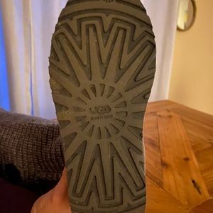 UGG | Gray Purl Cardy Knit Womens Boots Size 7.5